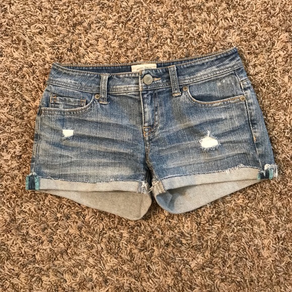 Vintage Y2K Aeropostale distressed denim short shorts - Picture 2 of 8